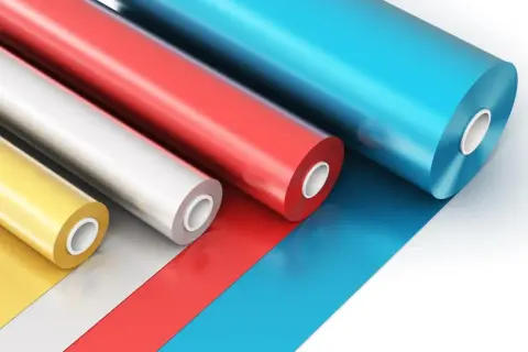 Jak druk fleksograficzny na folii może poprawić Twoje opakowania?