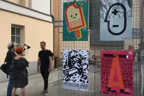 Ile kosztuje wydrukowanie plakatu w drukarni? Sprawdź ceny i porady