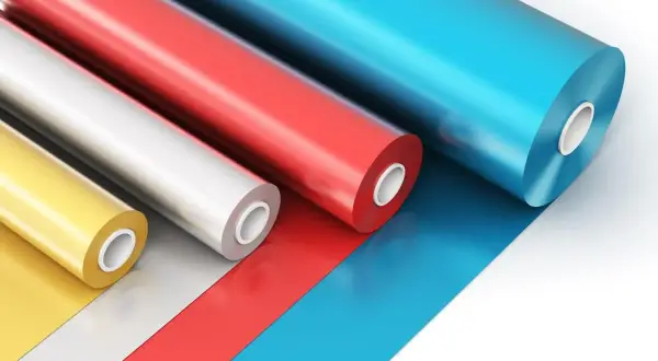 Jak druk fleksograficzny na folii może poprawić Twoje opakowania?